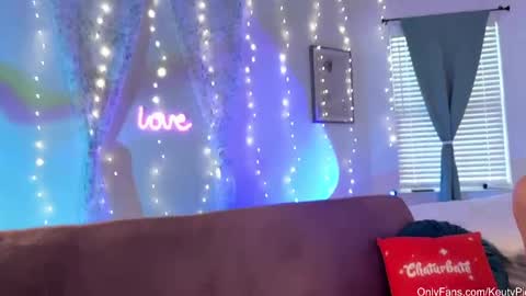 Snapshot of keutypie chatting on May 15, 2026, 3:52 pm KeutyPie online show from May 15, 2026, 3:52 pm