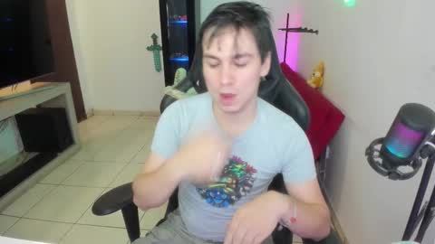 Snapshot of kevin873s chatting on February 18, 2026, 11:33 pm Kevin online show from February 18, 2026, 11:33 pm