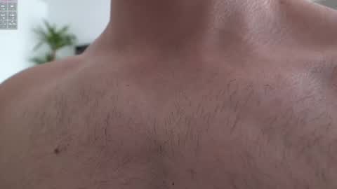 Snapshot of kevinandresxx chatting on February 19, 2025, 11:28 am Kevin online show from February 19, 2025, 11:28 am