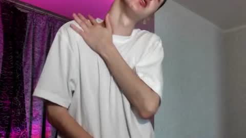 Snapshot of kevinsupershy chatting on June 24, 2026, 8:30 pm kevinsupershy online show from June 24, 2026, 8:30 pm