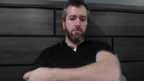 kevnj24 online show from December 4, 2025, 2:32 am