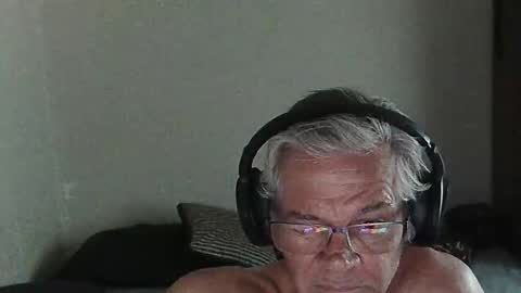 Snapshot of kevwestunder9696 chatting on February 20, 2025, 10:37 am kevwestunder9696 online show from February 20, 2025, 10:37 am