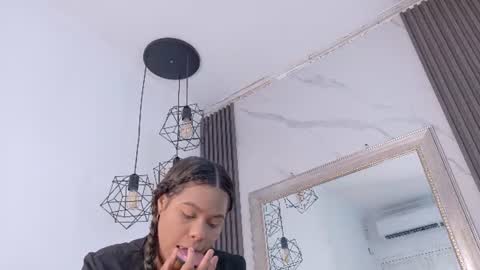 Snapshot of keyla_mejia chatting on June 12, 2026, 12:04 pm Keyla online show from June 12, 2026, 12:04 pm