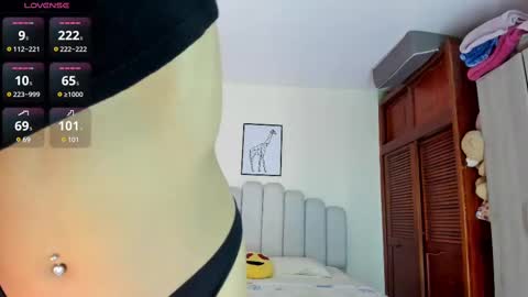 Snapshot of keylly_cute chatting on February 14, 2025, 12:19 am keylly online show from February 14, 2025, 12:19 am