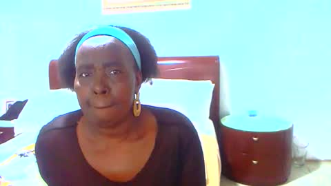 keysenbarxx19 online show from April 25, 2026, 6:27 pm