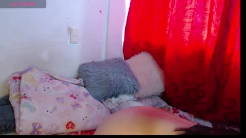 keyti_1980 online show from March 16, 2026, 9:52 pm