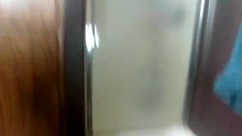 keyway1 online show from December 2, 2025, 1:33 am