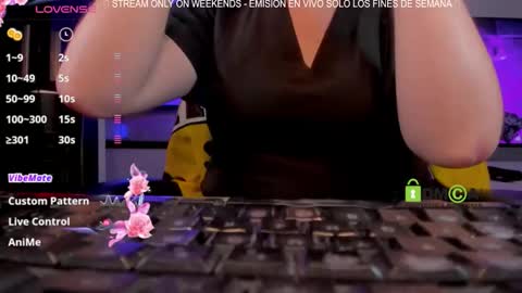 Khi.  online show from November 21, 2025, 1:37 am