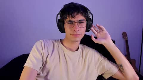 khozler_ online show from February 15, 2025, 6:33 am