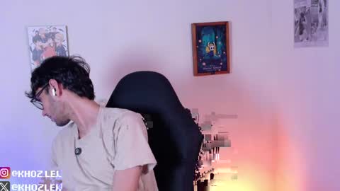 khozler_ online show from April 15, 2026, 3:02 am