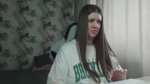 kianna_dior_ online show from March 7, 2026, 10:12 am