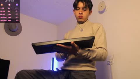 Adrian  Chlloe online show from December 14, 2025, 12:27 am