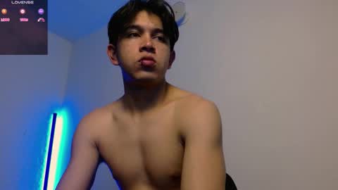 Adrian  Chlloe online show from December 18, 2025, 10:05 pm