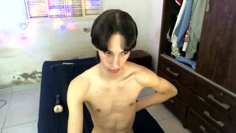 Snapshot of kiantwink chatting on January 3, 2025, 5:28 am kiantwink online show from January 3, 2025, 5:28 am