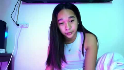 i love bella online show from November 25, 2025, 6:35 am