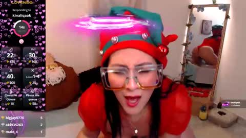 Snapshot of kiara_bermont chatting on December 24, 2024, 8:38 pm Kiara Bermont online show from December 24, 2024, 8:38 pm