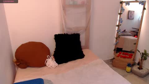 Snapshot of kiara_bermont chatting on December 29, 2024, 7:00 pm Kiara Bermont online show from December 29, 2024, 7:00 pm