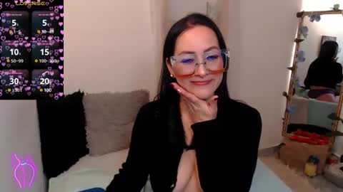 Snapshot of kiara_bermont chatting on February 11, 2025, 7:27 pm Kiara Bermont online show from February 11, 2025, 7:27 pm