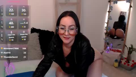 Snapshot of kiara_bermont chatting on March 11, 2025, 7:03 pm Kiara Bermont online show from March 11, 2025, 7:03 pm
