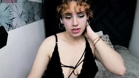 Snapshot of kiara_fox__ chatting on December 16, 2025, 8:25 pm KIARA FOX online show from December 16, 2025, 8:25 pm