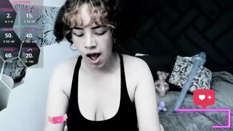 Snapshot of kiara_fox__ chatting on December 17, 2025, 9:21 pm KIARA FOX online show from December 17, 2025, 9:21 pm