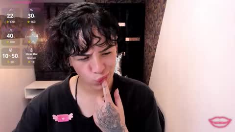 Snapshot of kiara_fox__ chatting on January 15, 2026, 12:32 pm KIARA FOX online show from January 15, 2026, 12:32 pm