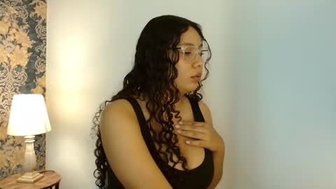 Snapshot of kiara_mare chatting on March 1, 2026, 12:12 am Mar online show from March 1, 2026, 12:12 am