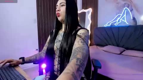 KIARA  online show from June 15, 2026, 3:20 am