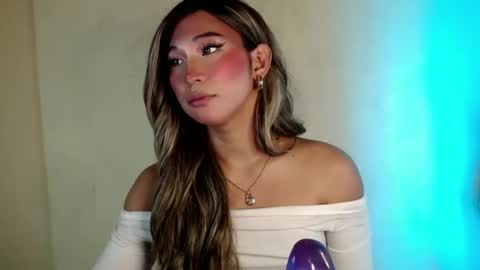 Snapshot of kiera_on_fire chatting on December 5, 2024, 11:38 am Kiera online show from December 5, 2024, 11:38 am