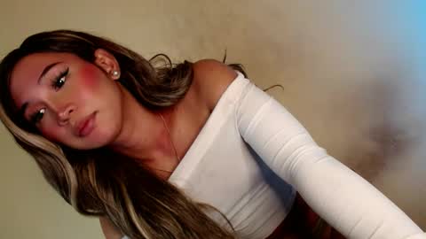 Snapshot of kiera_on_fire chatting on December 7, 2024, 9:17 am Kiera online show from December 7, 2024, 9:17 am