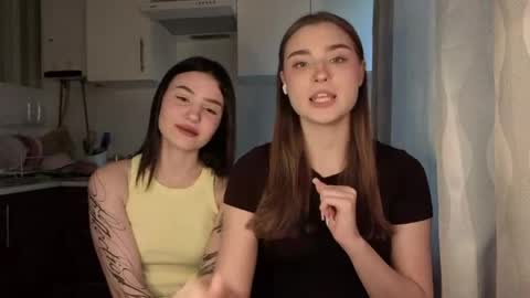 Snapshot of kierstentates chatting on April 30, 2026, 2:12 pm Ola my name is Lissa Lets hit 10 Thumbs Up together online show from April 30, 2026, 2:12 pm