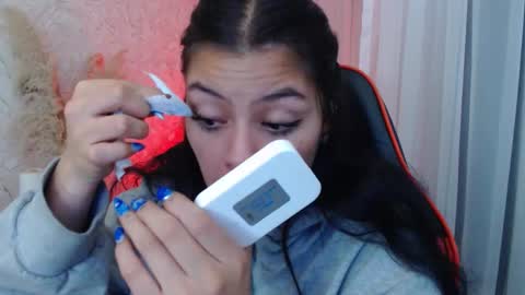 Snapshot of kiki_cams chatting on March 4, 2026, 4:51 am kIKI online show from March 4, 2026, 4:51 am