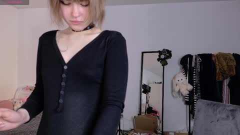 Kiki online show from May 13, 2026, 9:50 am