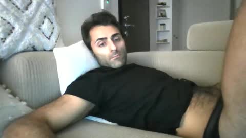 kikkus01 online show from November 11, 2025, 7:58 pm