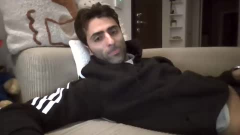 kikkus01 online show from February 28, 2026, 10:33 pm