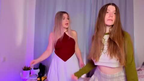 Snapshot of kileymith chatting on November 18, 2025, 7:57 am ZofiaLiya online show from November 18, 2025, 7:57 am