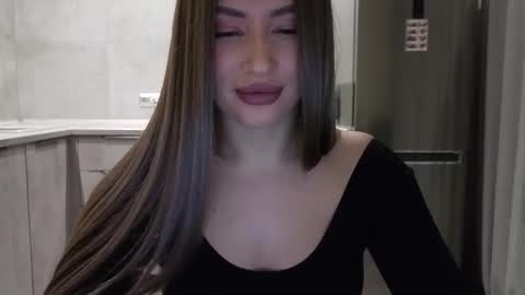 EvaAnna online show from February 7, 2026, 8:56 pm