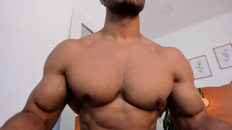 Kilua Muscle guy online show from May 31, 2026, 6:20 pm