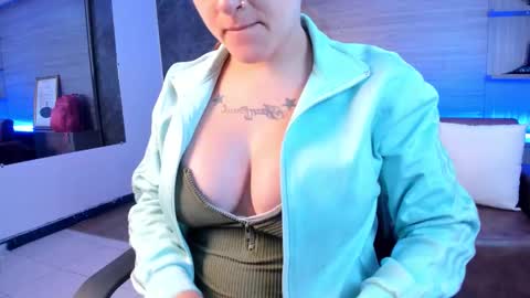 Kim online show from October 8, 2025, 10:46 am