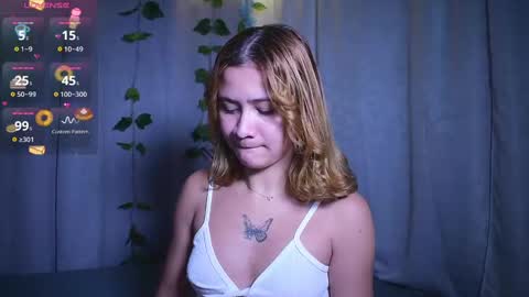 Snapshot of kim_dolls1823 chatting on December 5, 2024, 5:37 am ISABELLA 3 online show from December 5, 2024, 5:37 am