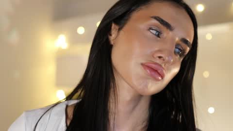 Snapshot of kim_oberlin chatting on January 30, 2025, 12:48 pm Kim Oberlin online show from January 30, 2025, 12:48 pm