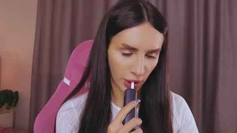 Snapshot of kim_oberlin chatting on November 7, 2025, 11:32 am Kim Oberlin online show from November 7, 2025, 11:32 am