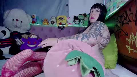 vivi independent model  online show from February 22, 2026, 3:40 am