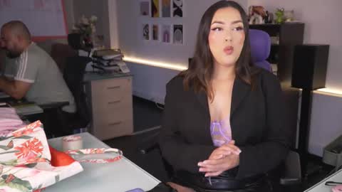 Kimberly 1200-1900 GMT-5 online show from February 22, 2026, 5:00 pm