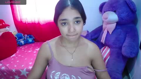 Snapshot of kimberly_slim chatting on July 15, 2026, 12:32 pm Kim online show from July 15, 2026, 12:32 pm