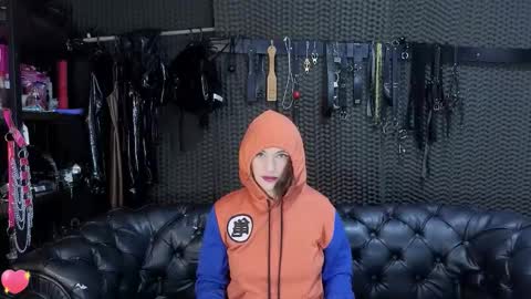 Snapshot of kimberly_swan_ chatting on October 19, 2025, 2:12 am KIMBERLY SWAN online show from October 19, 2025, 2:12 am