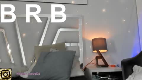 Snapshot of kimberlycoxxx chatting on December 23, 2024, 2:24 am kimberly online show from December 23, 2024, 2:24 am