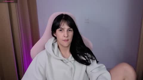 Snapshot of kimflexible_ chatting on October 2, 2025, 4:52 am Kim 3 online show from October 2, 2025, 4:52 am