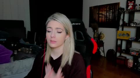 Wolfs Girl online show from February 20, 2026, 3:12 pm