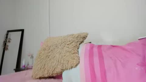 Kim Joy online show from February 17, 2025, 1:21 pm